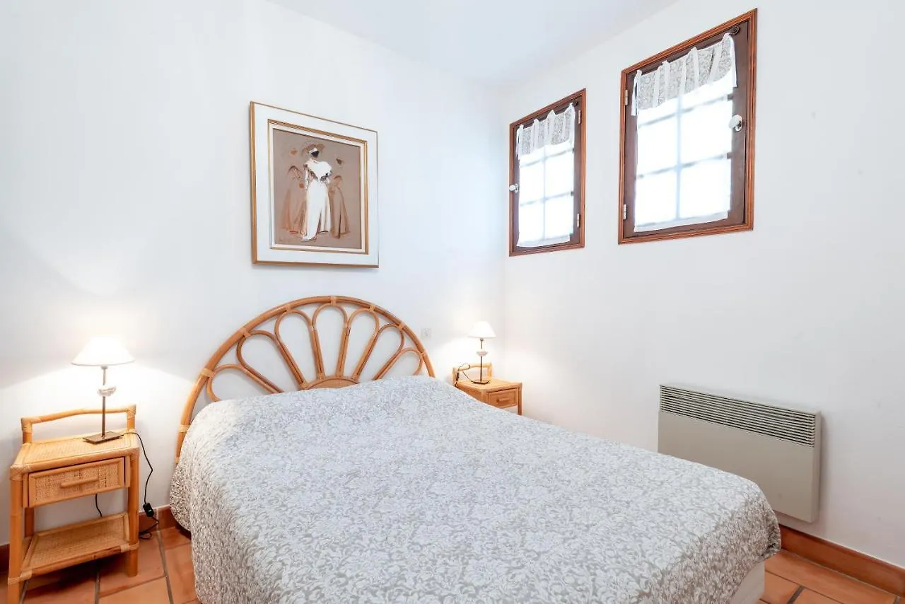 Le Petit Champ Villa Buisson Vakantiehuis