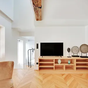 Cmg Republique - Rue Beranger Appartement Parijs